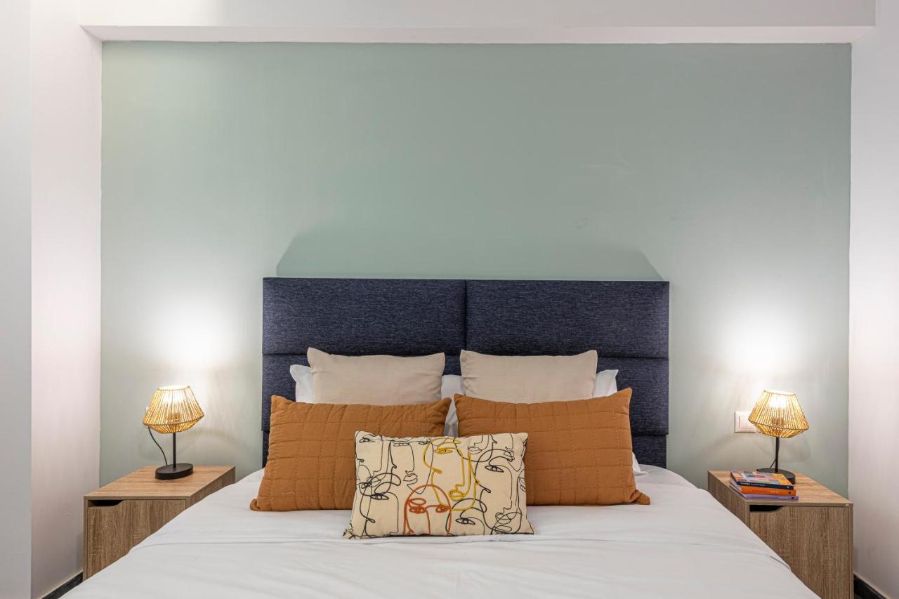 Phaedrus Living: City Center Luxury Flat Loukianou Athens Luaran gambar